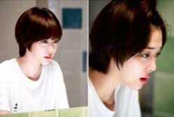 15日放送の韓国SBS水木ドラマ『花ざかりの君たちへ』第1話に登場するf(x)ソルリのシャワーシーンのスチールカットが公開され視線を集中させている。写真=SM C&C