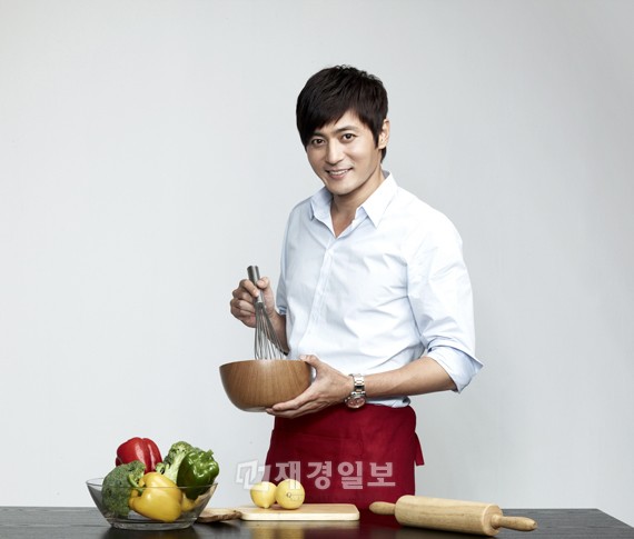 チャン・ドンゴンが韓国で、プレミアムキッチン家電ブランド「CUCHEN」の新たな広告モデルに抜擢された。