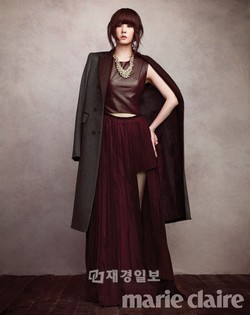 韓国MBCドラマ『I DO I DO』でファン・ジアン役を演じ話題を集めたキム・ソナが、今回ファッション誌「マリ・クレール」のグラビアを公開した。写真=マリ·クレール