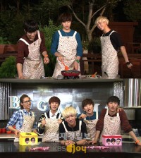 B1A4が、料理研究家イ・ヘジョンとともに料理対決を繰り広げる。