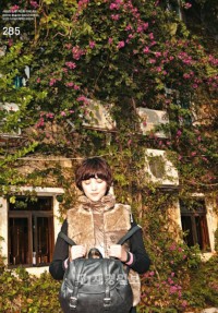 ガールズグループf(x)のソルリが、ドラマ『花ざかりの君たちへ』の収録を終え、再び愛らしい少女の姿に戻って帰って来た。写真＝ファッションマガジン「NYLON」