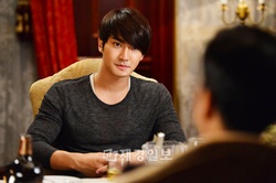 新韓国SBSドラマ『ドラマの帝王』の主人公チェ・シウォンのスチールカットが公開され話題だ。写真= SSD＆ゴールデンサム·ピクチャーズ