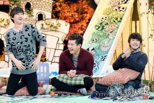 韓国KBS2のトーク番組『アンニョンハセヨ』の100回特集に、SUPER JUNIOR(スーパージュニア)のシンドン、ウニョク、ソンミンがゲストとして出演した。