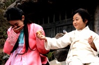 ドラマ『チョン・ウチ(田禹治)』で “氷の姫”を演じるAFTERSCHOOLユイが、“優しいお姉さん”の笑顔で登場した。