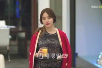 MBCドラマ「会いたい」でジョイ役を熱演中のユン・ウネのファッションが話題だ。
