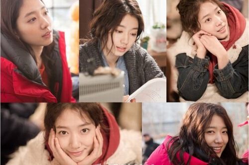 tvNドラマ『隣のイケメン』に出演している女優パク・シネのキュートな撮影現場写真が公開された。