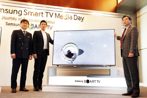 サムスン電子は19日、2013年サムスンスマートTVメディアデー』を開催し、同製品のCMモデルとして活動中の俳優ヒョンビンが出席した。