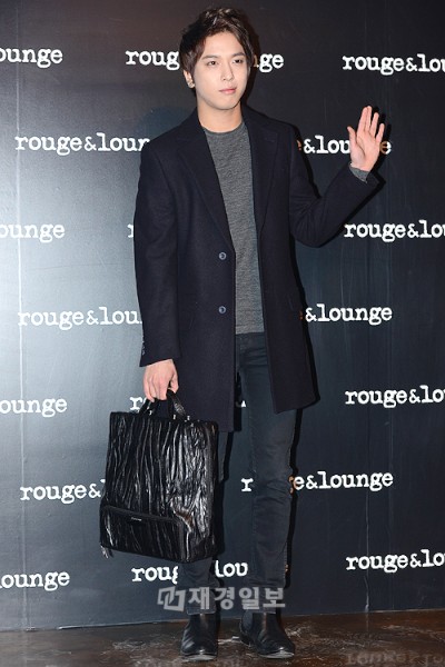 アクセサリーブランド「rouge & lounge」のローンチイベントにCNBLUEのチョン・ヨンファとイ・ジョンヒョンが出席した。