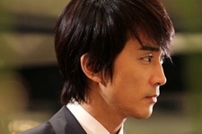新MBCドラマ『男が愛する時』で主人公を演じるソン・スンホンの“札束ジェスチャー”が、女性視聴者の好奇心を刺激している。