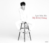 人気俳優イ・ミンホの日本1stアルバム「My Everything」のジャケット写真が3種が公開された。