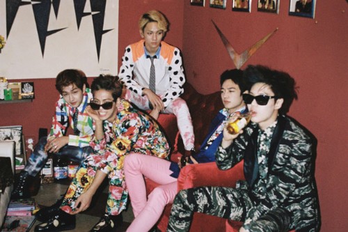 SHINeeの3枚目アルバム「Chapter2」‘Why So Serious?-The misconceptions of me’が遂にベールを脱いだ。写真＝SMエンターテインメント