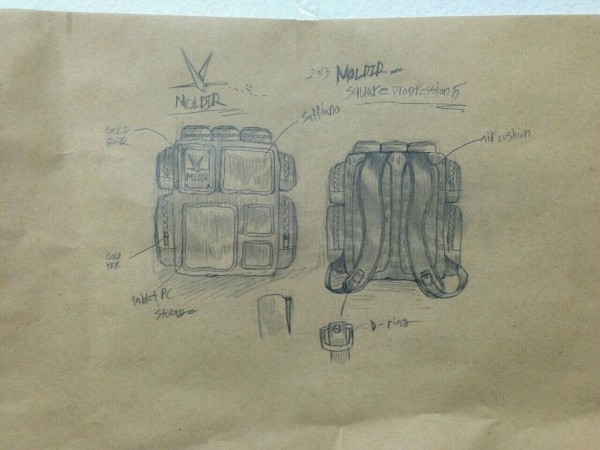 JYJのキム・ジェジュンが、自らデザインしたバッグのスケッチ図と完成写真を公開して、製品をPRした。写真＝ジェジュンのツイッターより