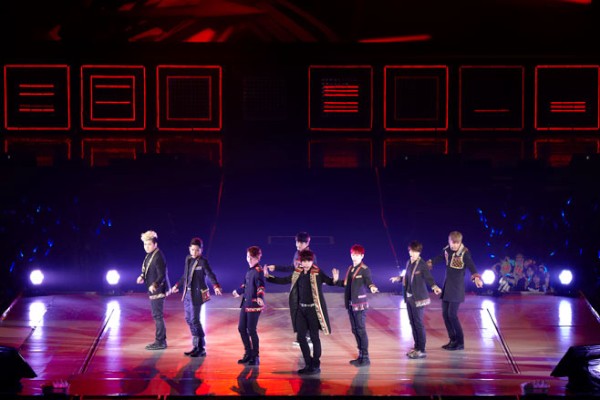 全世界のファンを魅了しているSUPER JUNIORが、今回はタイでワールドツアー「SUPER SHOW5」を開催した。写真＝SMエンターテインメント