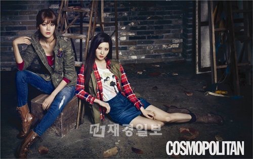 少女時代のスヨン＆ソヒョンのグラビアが、「COSMOPOLITAN」9月号で公開された。写真＝COSMOPOLITAN
