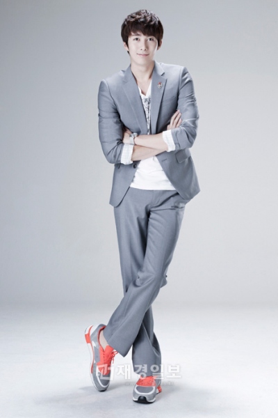 キム・ヒョンジュン（SS501マンネ）が、KBS1TVの新ドラマ『愛は歌に乗って』の男性主人公に抜擢された。