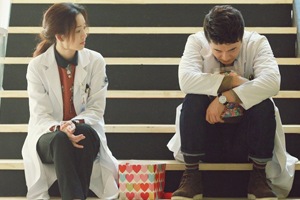 俳優クォン・サンウが切なく涙を流し、視聴者の注目を集めた。写真＝A story