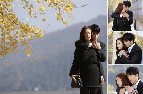 KBS 2TV水木ドラマ 『秘密』が、チソンとファン・ジョンウムの切ないバックハグシーンのビハインドカットを公開し、話題となっている。