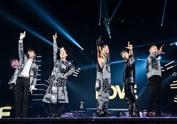 海外アーティスト初となる日本6大ドームツアーを開催中のBIGBANGが、名古屋ドームで8万1千人の観客を動員し、引き続き大盛況で公演を繰り広げている。写真＝YGエンターテインメント