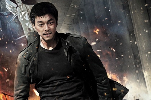 コン・ユ主演のリアルアクション映画『容疑者』が、公開8日で観客217万人を動員した。