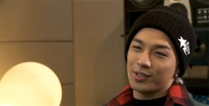 BIGBANGのSOL(テヤン)が米音楽専門ケーブルFUSE TVとのインタビューで彼特有の謙虚さを見せ、注目を集めている。写真＝YGエンターテインメント