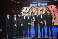 SUPER JUNIOR-Mが、中国の音楽授賞式「2014酷狗10周年音楽盛典」で「アジア最高グループ賞」を受賞した。写真＝SMエンターテインメント