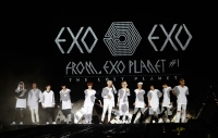 初の単独コンサートツアー「EXO FROM. EXOPLANET #1 - THE LOST PLANET -」を展開中のEXOが、ソウル、香港、武漢に続いて重慶公演も大盛況に終えた。写真＝SMエンターテインメント