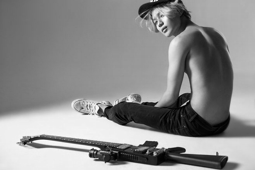 デビュー6年を迎えるSHINeeのテミンが、来る18日に初のソロアルバム『ACE』をリリースする。写真＝SMエンターテインメント