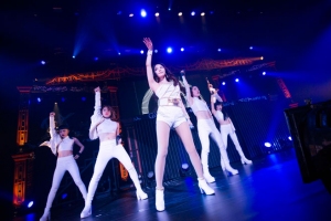 BoAが約4年半ぶりに日本全国ライブツアーをスタートさせ、第一ラウンドとなる東京で華やかなヒット曲ステージを繰り広げた。写真＝SMエンターテインメント