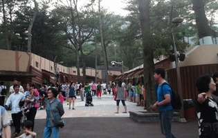 9年ぶりにオープンした釜山唯一の動物園サムジョン・ザ・パークが初めての秋夕連休を迎えた。