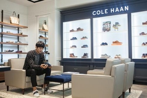 米国のコンテンポラリーライフスタイルブランド、コールハーン（COLE HAAN）が新世界百貨店本店にショップをオープンした。