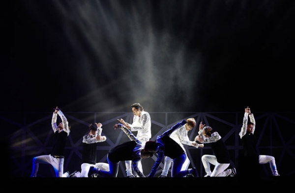 SMエンターテイメントの所属アーティストが総出演して行われる「SMTOWN LIVE」が、東京公演にて累積観客数100万人を突破する記録を達成した。写真＝SMエンターテインメント