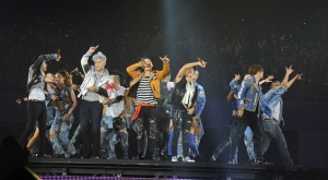海外アーティスト史上初となるBIGBANGの2年連続日本5大ドームツアー「BIGBANG JAPAN DOME TOUR 2014～2015 "X"」が、18日の京セラドーム大阪公演で大盛況のうちに幕を閉じた（写真：YGエンターテインメント）