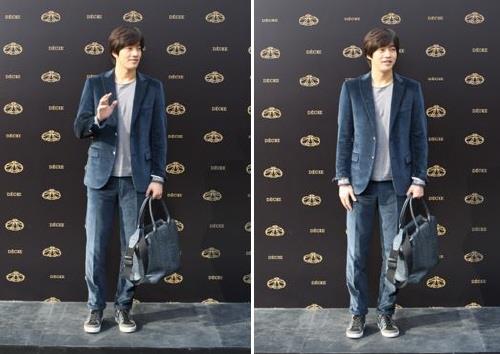 俳優イ・サンユンが、韓国仁川の新世界百貨店で行われたファッションブランドDECKEのオープン記念イベントに参加した。