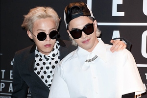 BIGBANGのG-DRAGONとSOL、そして2NE1のシエルとパク・サンダラが、海外ミュージックシーンが選んだ最高の友情コンビと認められた。写真：YGエンターテインメント