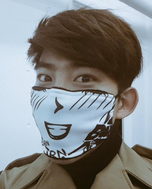 2PMテギョンがキュートなマスク姿を公開した。写真：テギョンのツイッター