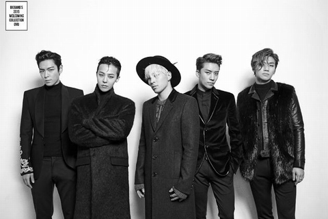 3年ぶりの活動再開を控えている男性グループBIGBANGのDVD『BIGBANG'S 2015 WELCOMING COLLECTION』の予約販売が始まった。