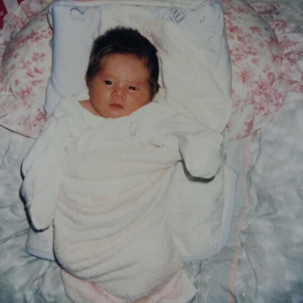 CNBLUEのイ･ジョンヒョンが、自身の赤ん坊時代の写真を公開し、ファンの注目を集めている。