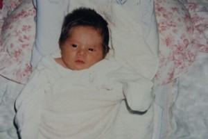 CNBLUEのイ･ジョンヒョンが、自身の赤ん坊時代の写真を公開し、ファンの注目を集めている。