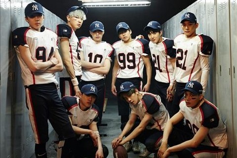 人気男性グループのEXOが、6月3日に2ndアルバムのリパッケージ盤『LOVE ME RIGHT』をリリースする。