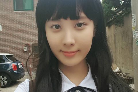 少女時代のソヒョンが、女子高校生に変身した姿を公開した。