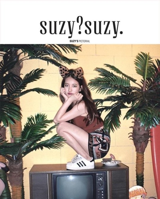 Miss Aのスジの単独グラビア集『suzy? suzy.』が発売されて話題だ。写真＝JYPエンターテインメント