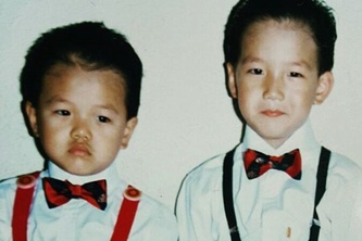 2PMのJun.K、子供時代の微笑ましい兄弟ショット公開!