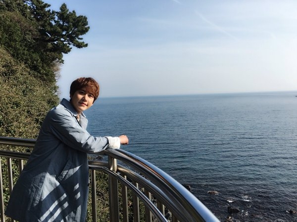 SUPER JUNIORのキュヒョンが、韓国済州(チェジュ)島で撮った自身の写真を公開した。写真：キュヒョンのツイッター