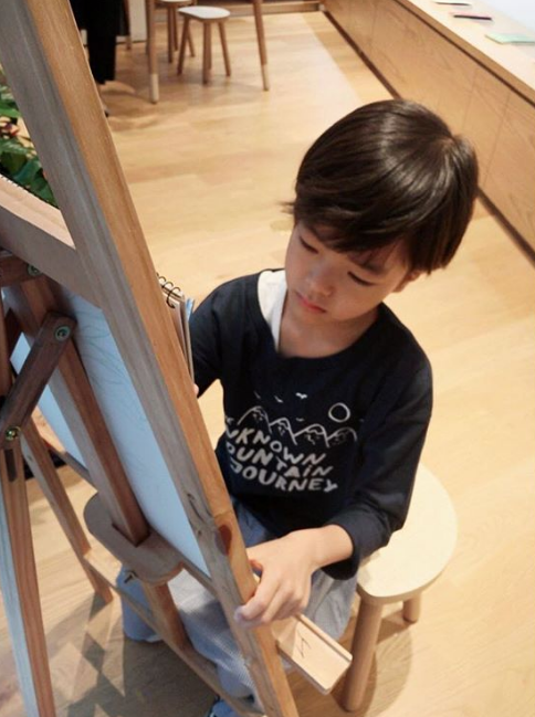 女優ソン・テヨンが息子クォン・ルッキ君と幸せな時間を過ごした。写真：ソン・テヨンのインスタグラム