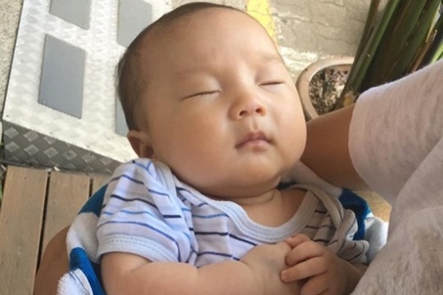 女優パク・シネ、親戚の赤ちゃんを公開 「私の息子ではない」
