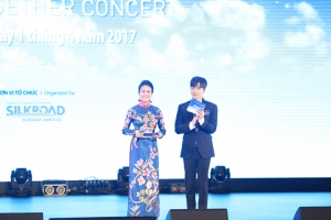 SUPER JUNIORのイトゥク、少女時代、NCT127（SMエンターテインメント所属）が韓国とベトナム修交25周年記念チャリティコンサート「同行コンサート」に参加し、大反響を得た。写真：SMエンターテインメント
