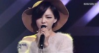 韓国女性4人組歌手グループ「Brown Eyed Girls」（ブラウン・アイド・ガールズ）が、新曲「クレンジング・クリーム」で清純な姿を披露し、再び視線を集めている。写真＝韓国SBSキャプチャー